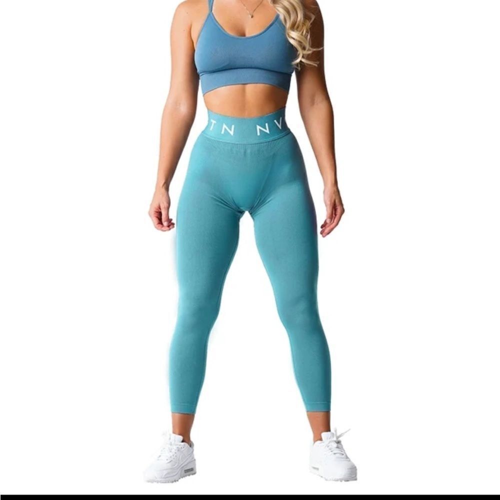 NVGTN Stone blue Sport Seamless Leggings size L NWT